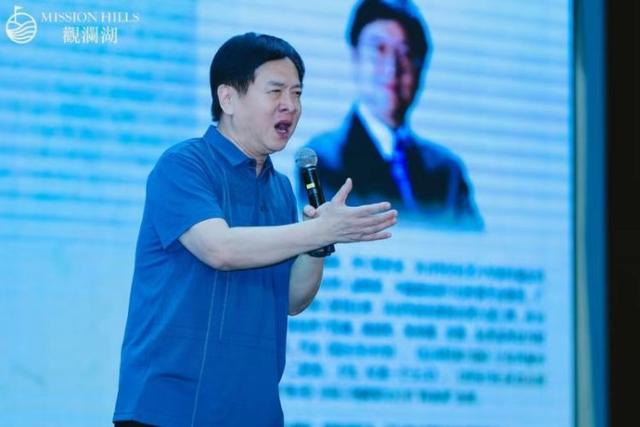 著名作曲家姚峰作客观澜湖 且讲且唱漫谈《中国老家》