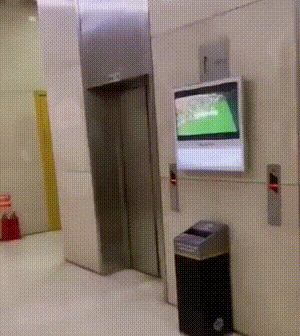 她是主演《肉蒲团》的3D女神，如今混迹直播间，颜值大变