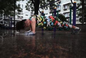 59岁“北漂”女鼓手:为自己活一回