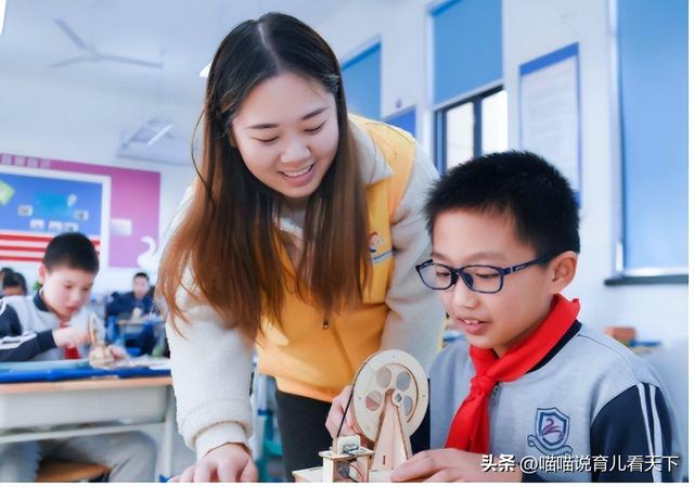 “师生门淫乱事件”引发热议，关于老师和学生的关系再度成为焦点