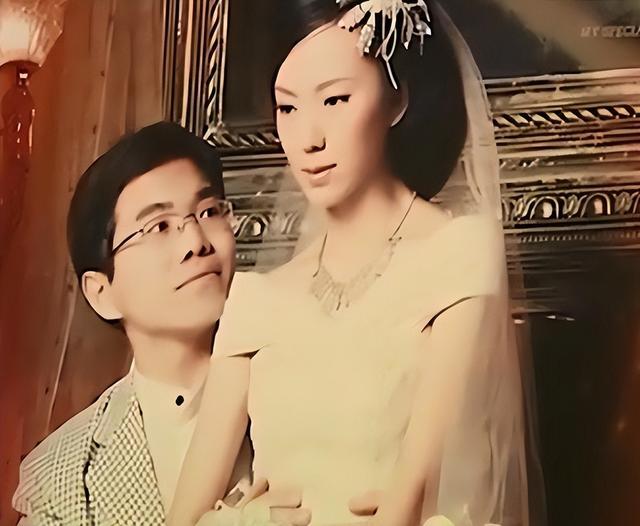 2011年,农大博士男扮女装27刀捅死怀孕妻子,他究竟经历了什么?