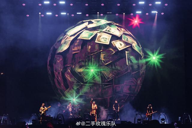 二手玫瑰乐队吉他手姚澜因身体不适暂别演出