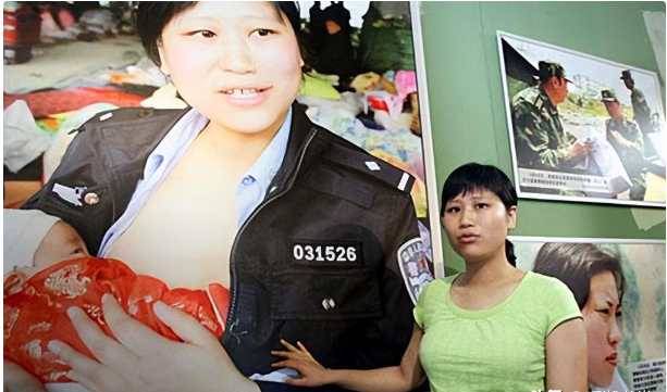 16年前,汶川女警揭衣露乳哺育9婴,归来连升四级,最后结局泪目