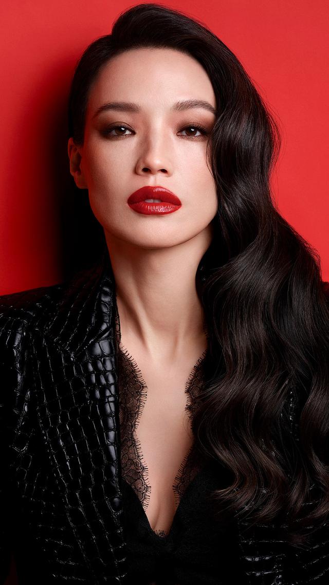 舒淇成名史：19岁全裸写真，20岁一脱成名，性感女神崛起之路