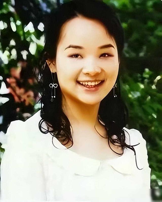 刘赛嫁河南农民成赢家！结婚9年未育，如今人生巅峰！