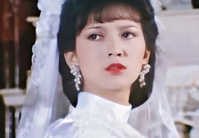 赵雅芝二婚嫁普通人，长子47岁次子44岁，小儿子37岁，让她骄傲