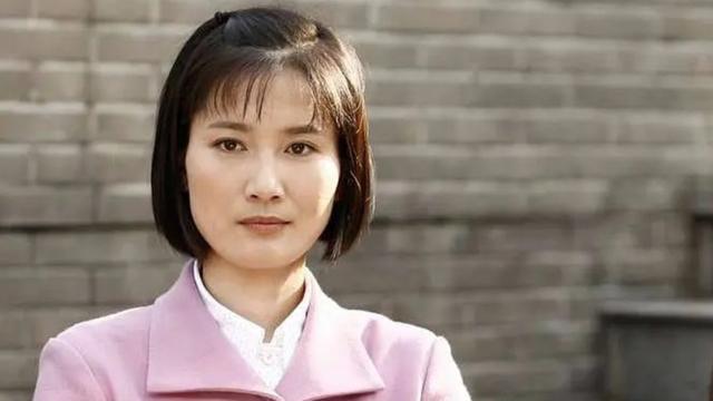 高满堂经典年代剧热播,张译徐梵溪主演,丁勇岱刘威葳演配角