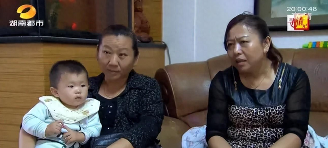 双胞胎姐妹的惊天秘密