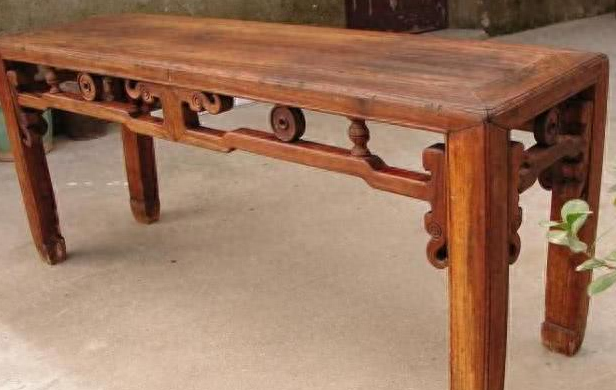 为什么酒店床尾都会摆一个凳子？其实这是古人发明的，叫“春凳”