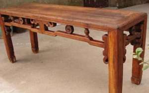 春凳(为什么酒店床尾都会摆一个凳子？其实这是古人发明的，叫“春凳”)