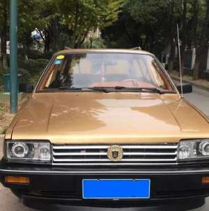 桑旅(极具年代感的桑塔纳旅行车,突现街头,回头率不差豪车兰博基尼)