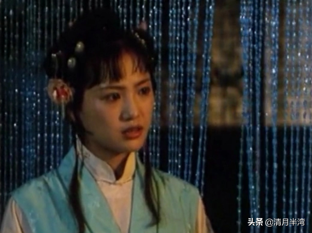 五版晴雯撕扇,有人在撕扇,有人像大小姐,有人像凶婆娘?