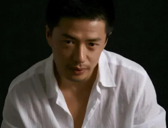 段奕宏：追日籍女孩9年，婚后因妻子问题丁克13年，如今后悔了吗