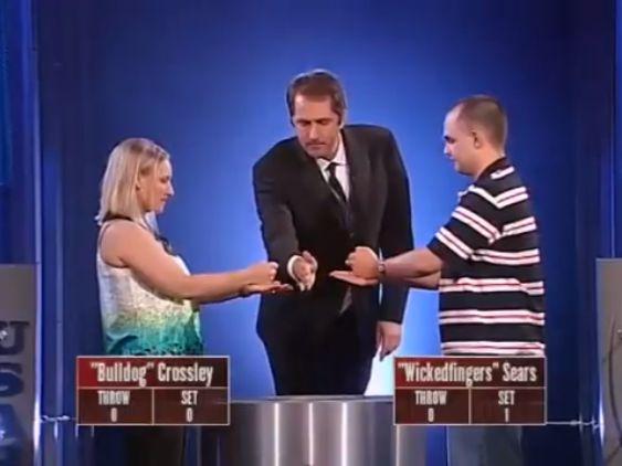 让猛男们“脸红心跳”的多人运动——扇耳光