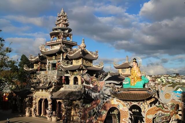 南越“第一夫人”陈丽春：蛇蝎美人，因傲慢引起政变，致家破人亡