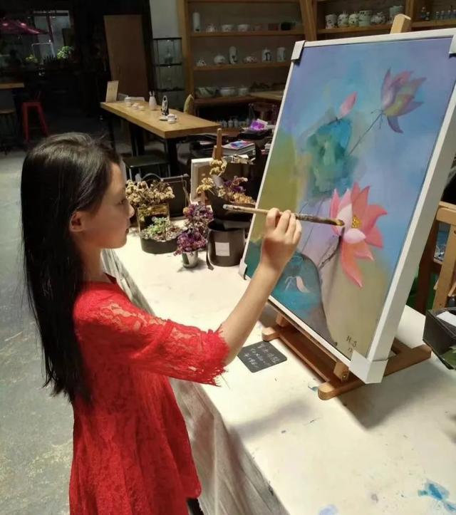 小戏骨版《红楼梦》的林黛玉16岁了！身高173，还已成古偶剧女主