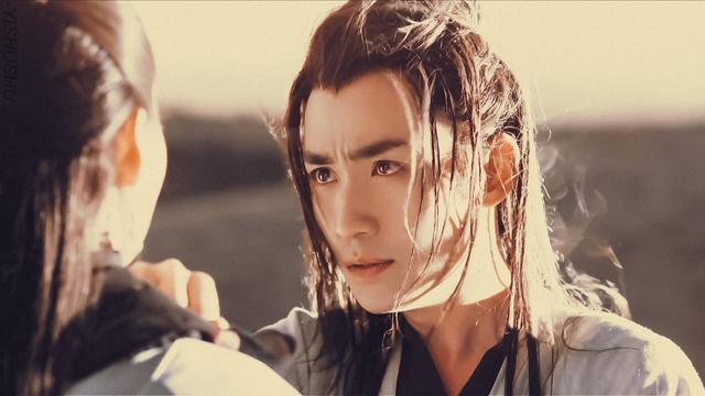 爸妈上阵齐打榜,“50后”阿姨抢杂志,朱一龙魅力怎么这么大?