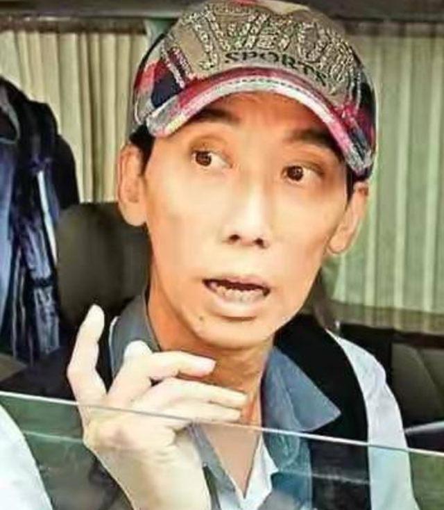 倪震丧父后首露面，与张达明喝啤酒心情好，对方曾患癌身材消瘦