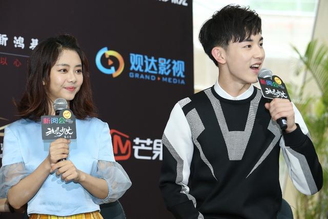 被偶像公主抱是什么滋味?旋风一般的感觉~