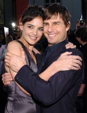 汤姆克鲁斯多高(阿汤哥15岁女儿:肤白貌美大长腿,身高赶超父亲,父女8年未见面)