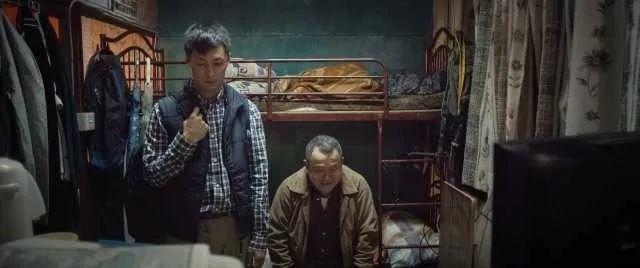 香港“棺材房”——繁荣景象背后的荒芜,网友称:令人窒息