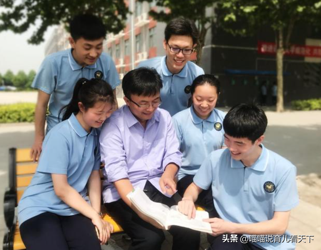 “师生门淫乱事件”引发热议，关于老师和学生的关系再度成为焦点