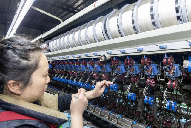 罗甸:赶订单 忙生产 奋力冲刺新年“开门红”