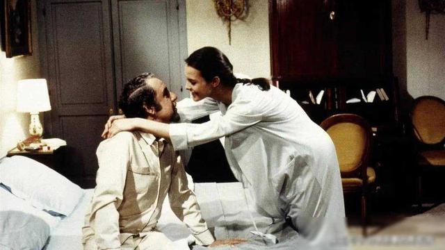 【法国伦理片】《朦胧的欲望》:欲望与现实交织的列车之旅