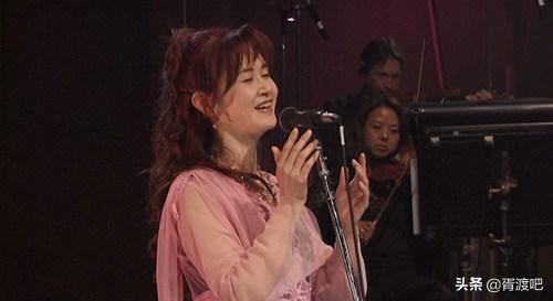 她是日本人却撑起了半个华语乐坛，所创歌曲前无古人难有后来者