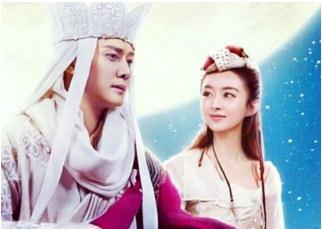 十年前你给我当岳母,十年后你给我当夫人,看来缘分天注定啊