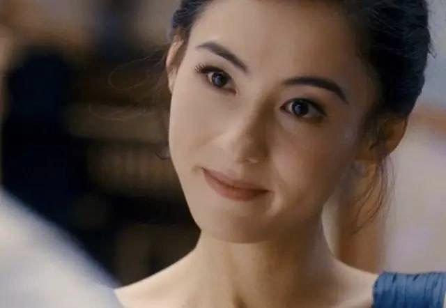 张柏芝与妈妈罕见同框,两儿子都忍不住称赞外婆的美貌