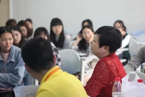 杭州女孩心脏捐给了1米8的小伙,父亲泣不成声!最后只有一个愿望:“我想听他叫一声爸爸”