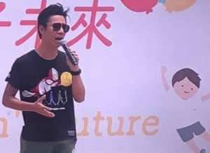 曾志豪(替黄之锋叫屈还说警察“破坏管制”,香港“传媒工作者”夸张言论被批没良心)