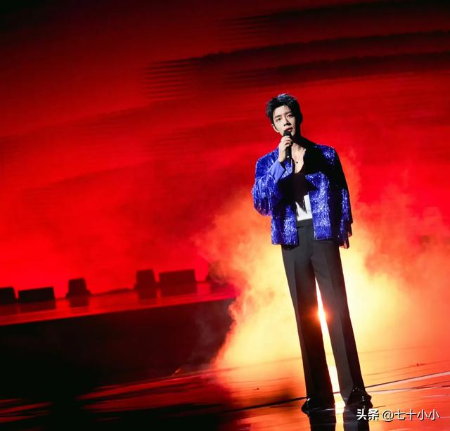 肖战身穿GUCCI定制亮相北京春晚,《灯塔》首秀燃爆了