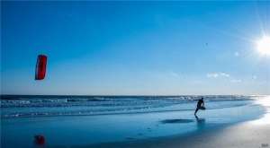 如果你还存在(如若不爱一个人,就不要轻易接受对方所有的好)