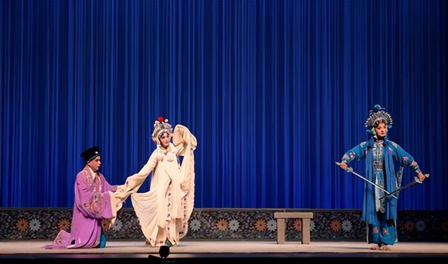 “2023年优秀剧（节）目陪你过大年” ——《传统经典折子戏专场》