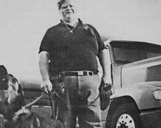 1998年美国温顺杂交犬深夜将女主人折磨致死，调查后原因令人心酸