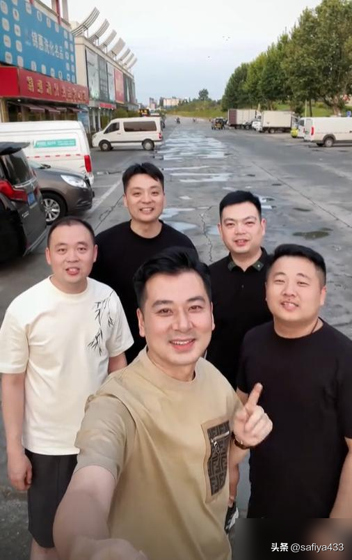 路哥代路翻拍网剧火出圈,亲自下厨招待大元父母变全能,网友羡慕