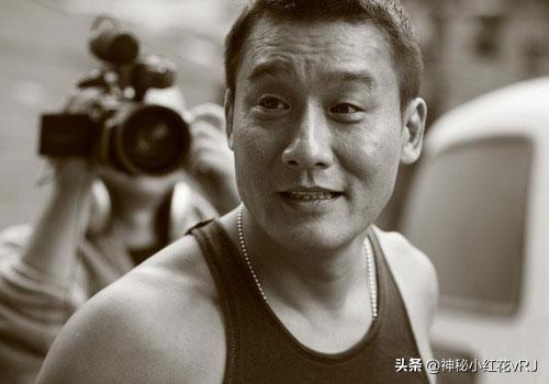 重新审视电影《苹果》中的细节