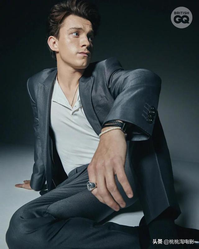 组图：小鲜肉变肌肉男，“蜘蛛侠”汤姆·赫兰德绅士风杂志大片