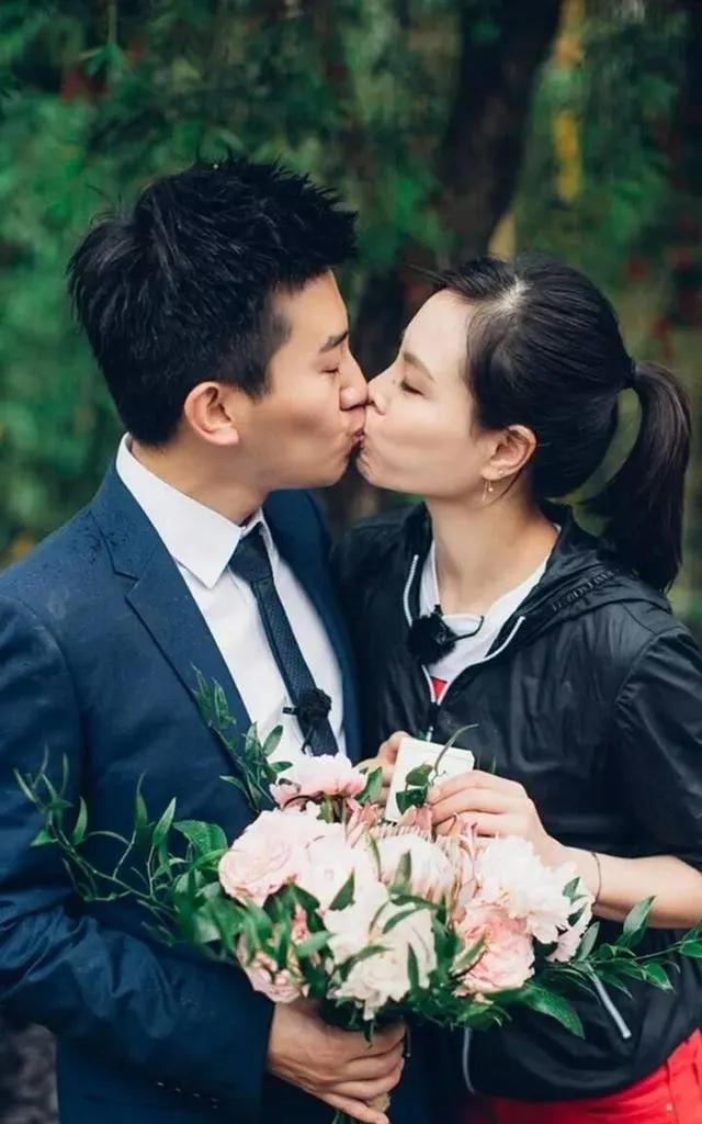 张效诚吴敏霞:本以为他俩相恋就够传奇了,没想到现在幸福又升级