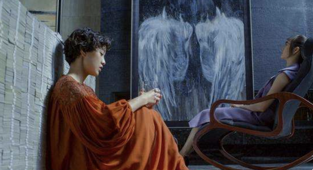 《喜宝》原著:离婚20年后跳楼自杀,她撕开了单亲妈妈最苦一面