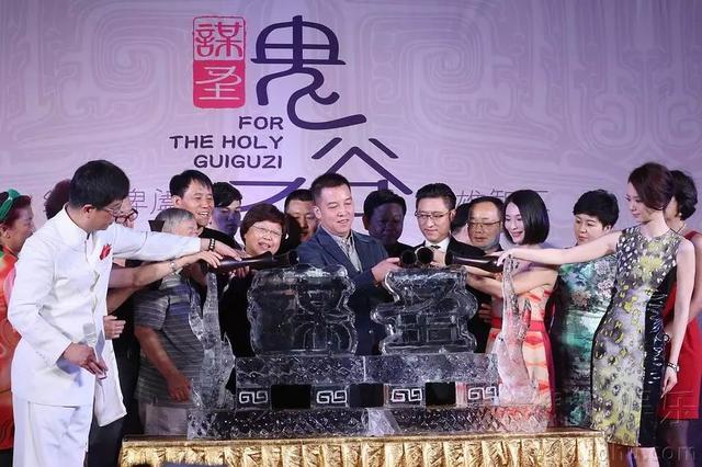 被搁五年的《谋圣鬼谷子》，韩国首播口碑爆棚，段奕宏和戚薇太虐