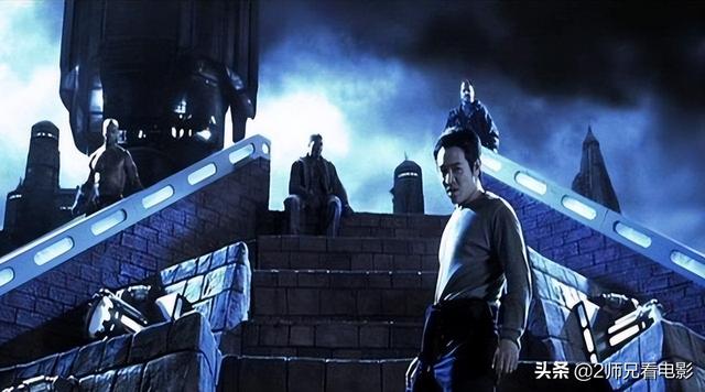 《宇宙追缉令》：杀死平行世界中的自己，你就会获得强大的力量