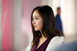 杨幂臭脚(为什么杨幂会有杨臭脚的绰号?)