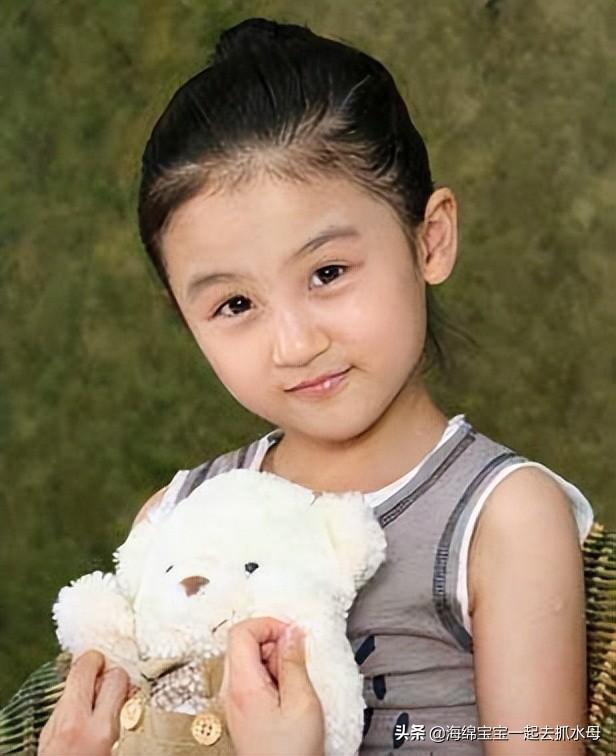 4岁出道6岁巅峰上春晚，14岁“长残”被骂出国，如今回归打脸众人