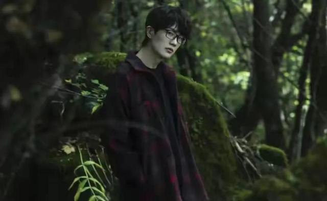 许嵩的《乌鸦》送给角落里不开心不幸运的你