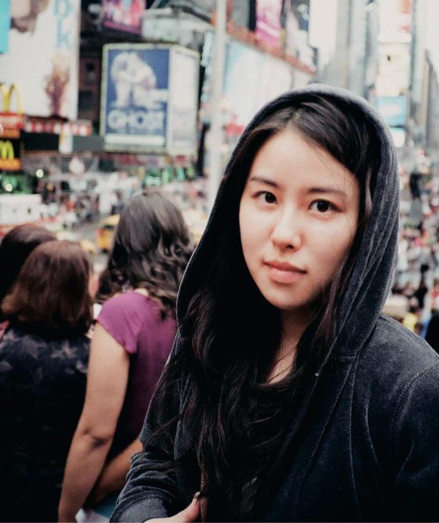 热衷分析悬案和人心的“没药花园”，是个姑娘