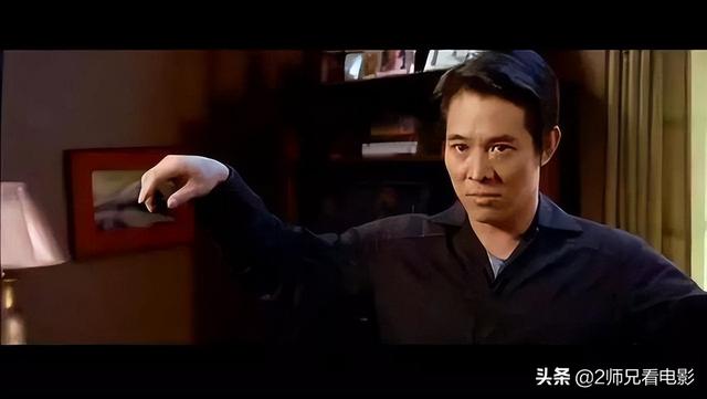 《宇宙追缉令》：杀死平行世界中的自己，你就会获得强大的力量