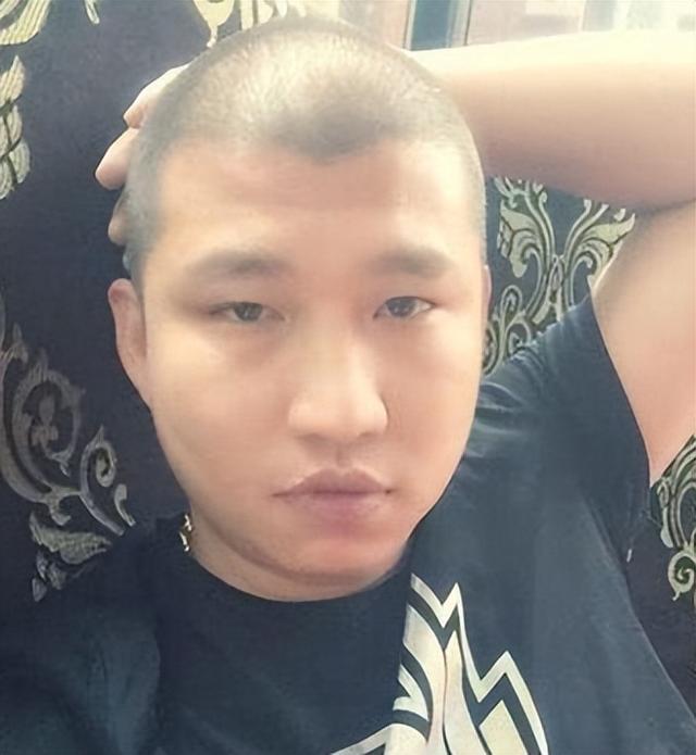 网红二驴:我有68亿,张开凤卡里有一个多亿,有事情花500万解决